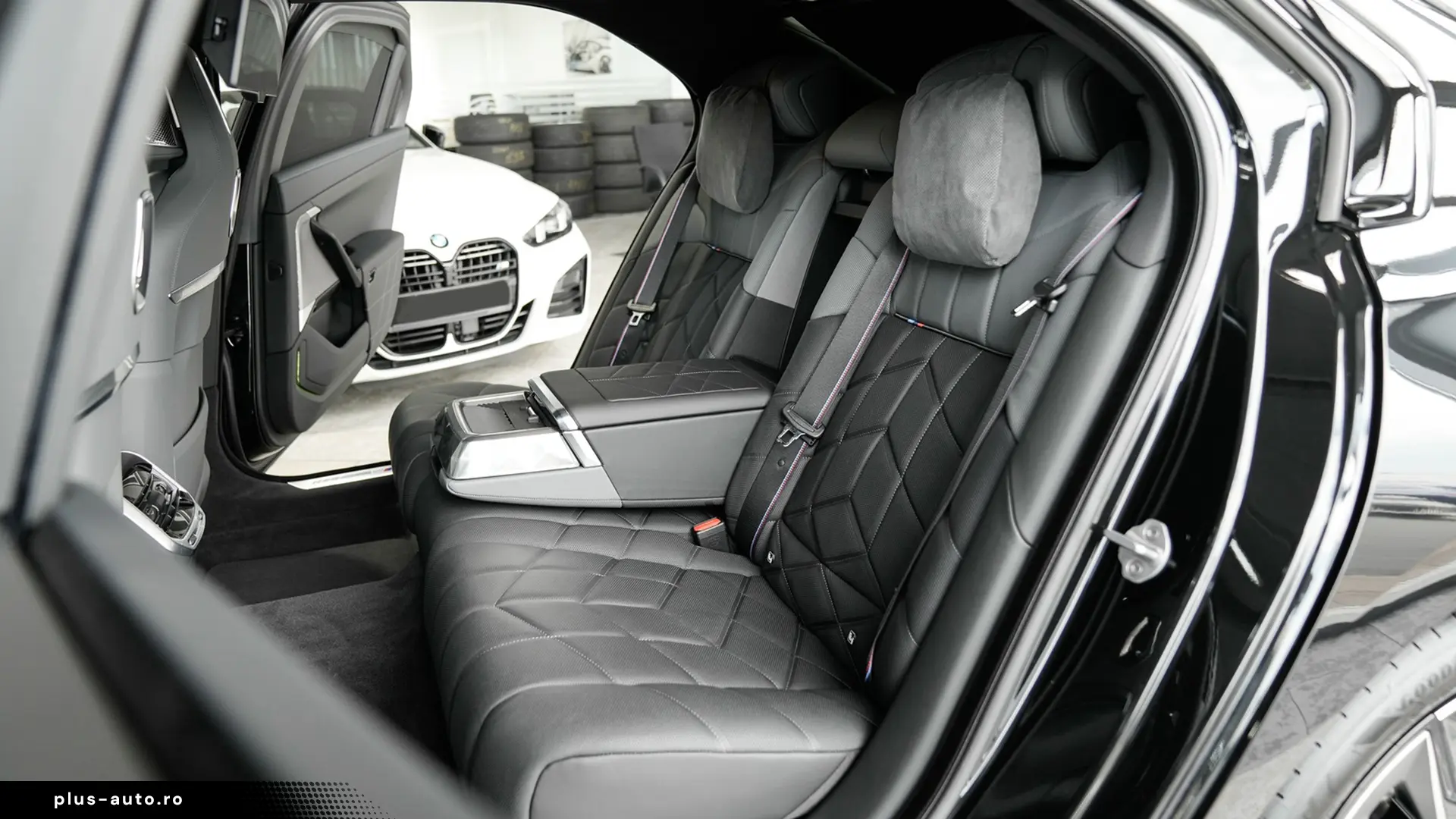 BMW 740d xDrive M SPORT PRO   Finanțare Leasing
