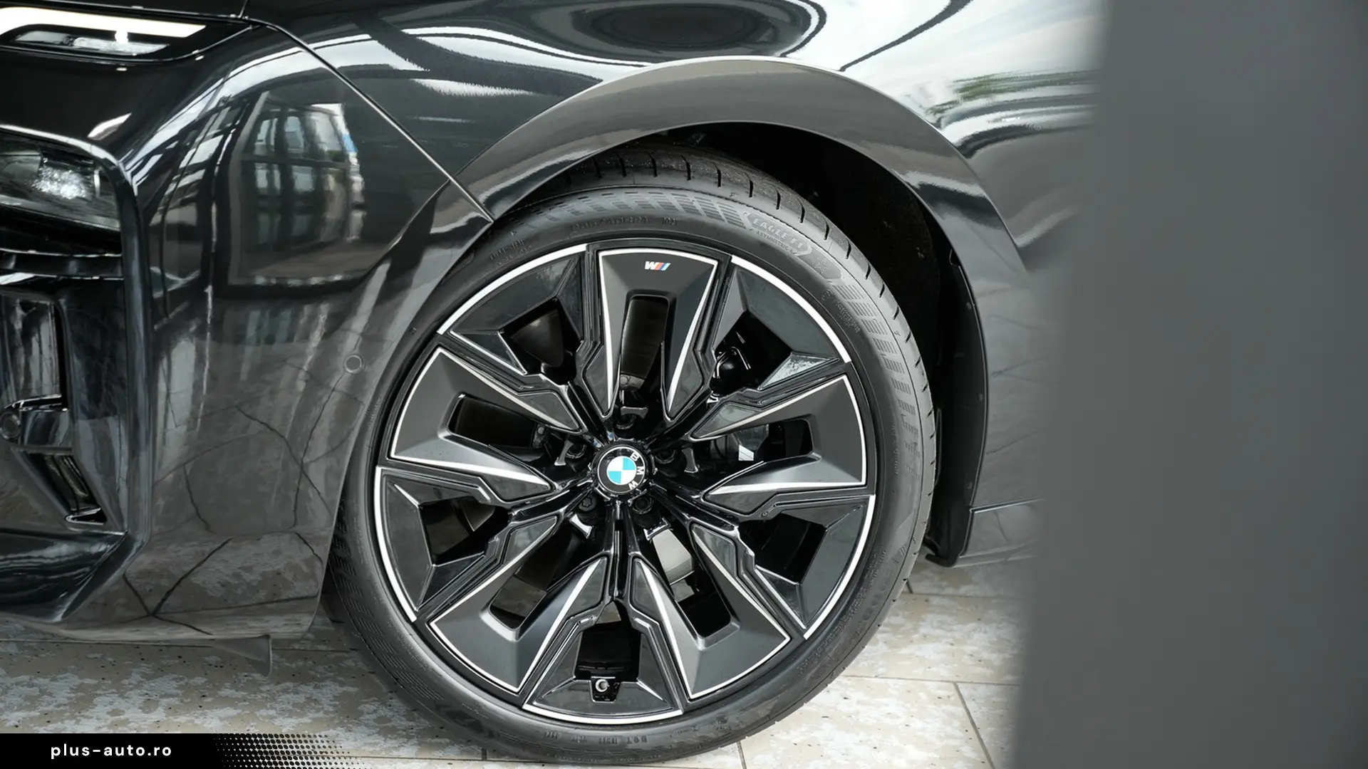 BMW 740d xDrive M SPORT PRO   Finanțare Leasing