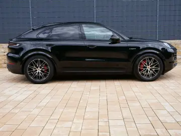 PORSCHE Cayenne Coupe S E-Hybrid  HLA HD-MATRIX INNO