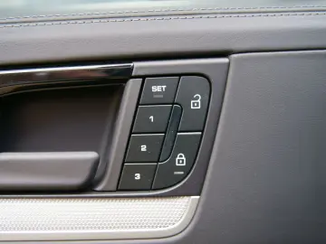 PORSCHE Cayenne Coupe S E-Hybrid  HLA HD-MATRIX INNO