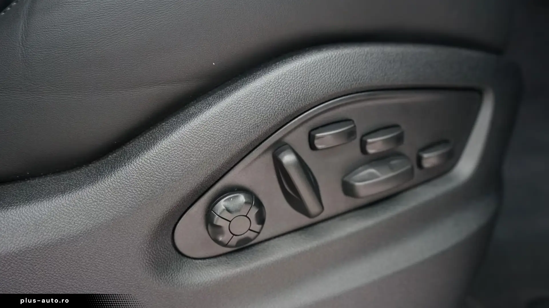 Porsche Cayenne Coupe E-Hybrid Black Ed   Finanțare Leasing