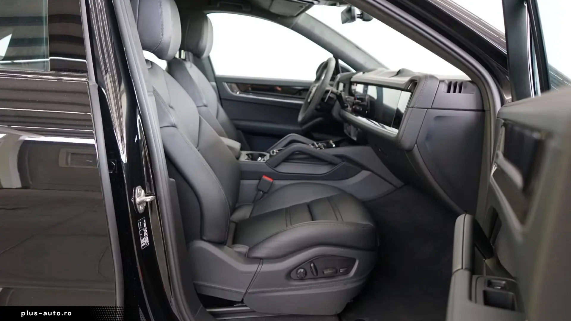 Porsche Cayenne Coupe E-Hybrid Display   Finanțare Leasing