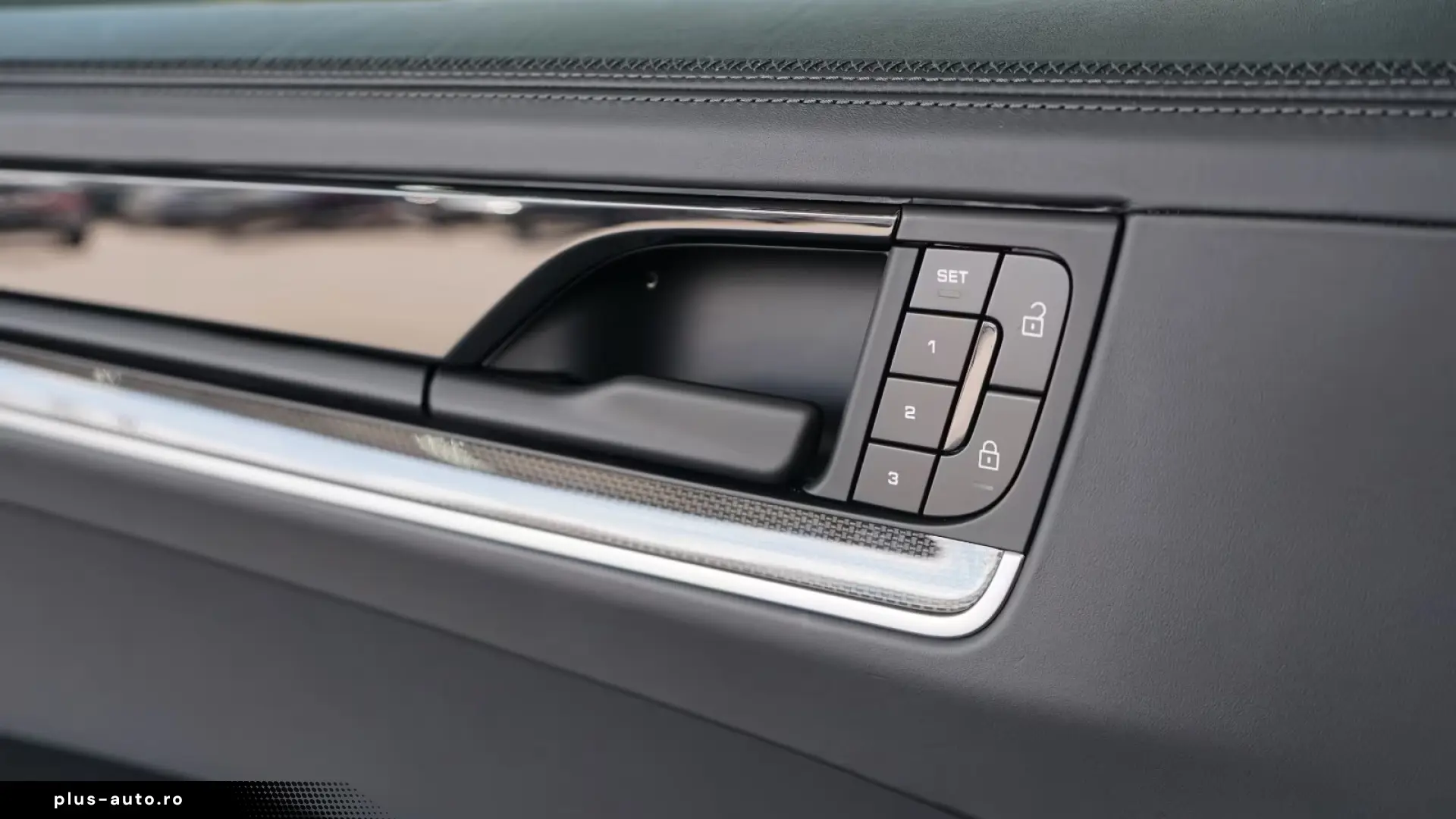 Porsche Cayenne Coupe E-Hybrid Display   Finanțare Leasing