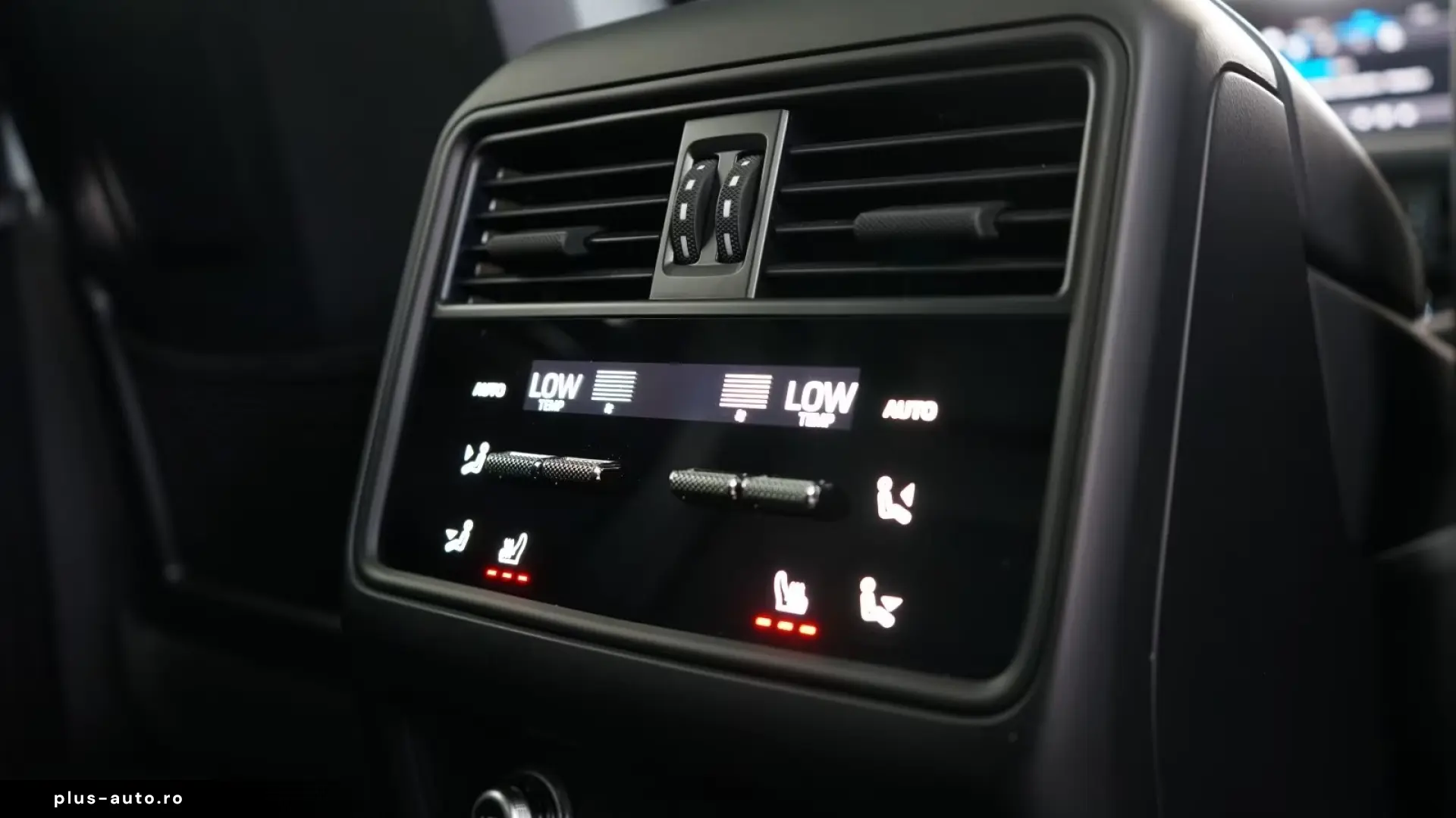 Porsche Cayenne Coupe E-Hybrid Display   Finanțare Leasing