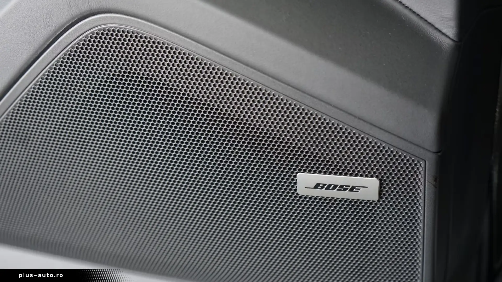 Porsche Cayenne Coupe E-Hybrid Display   Finanțare Leasing