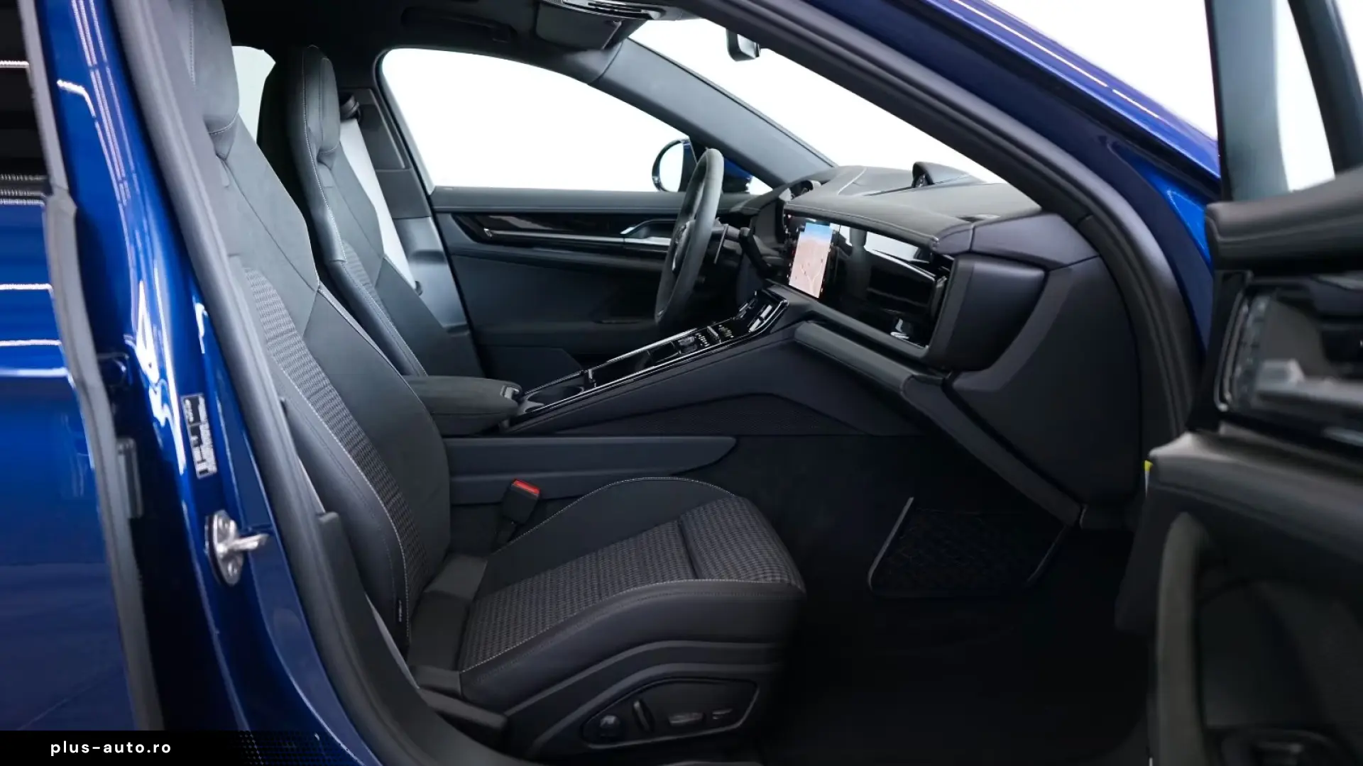 Porsche Panamera 4 E-Hybrid   Finanțare Leasing