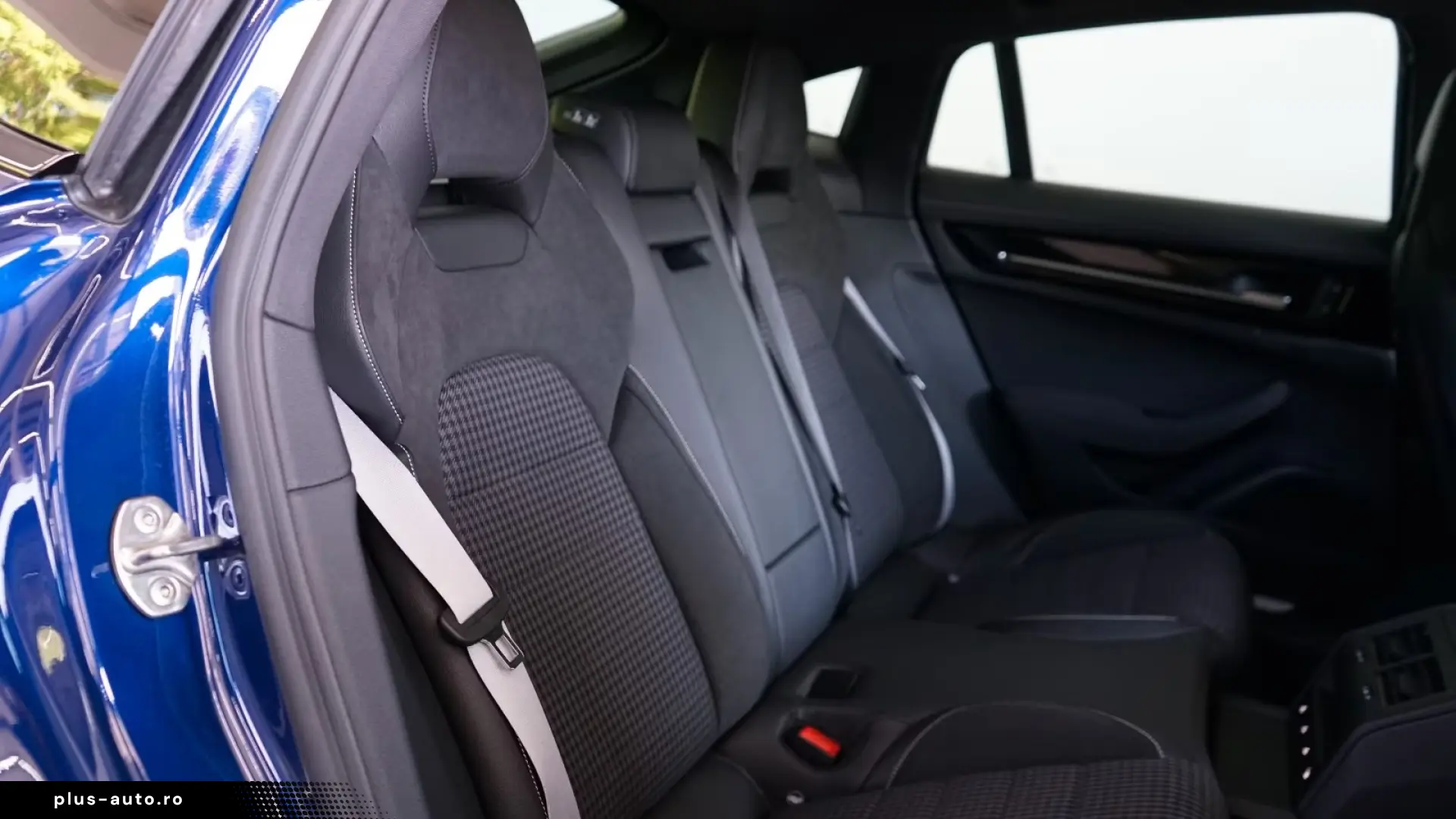Porsche Panamera 4 E-Hybrid   Finanțare Leasing
