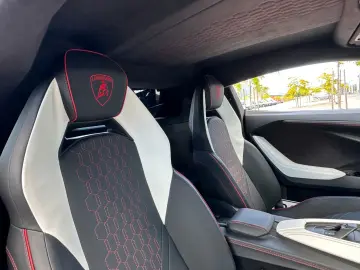 LAMBORGHINI Revuelto 6.5 V12 HPEV LIFT SIDE DISTR NAVI KAM