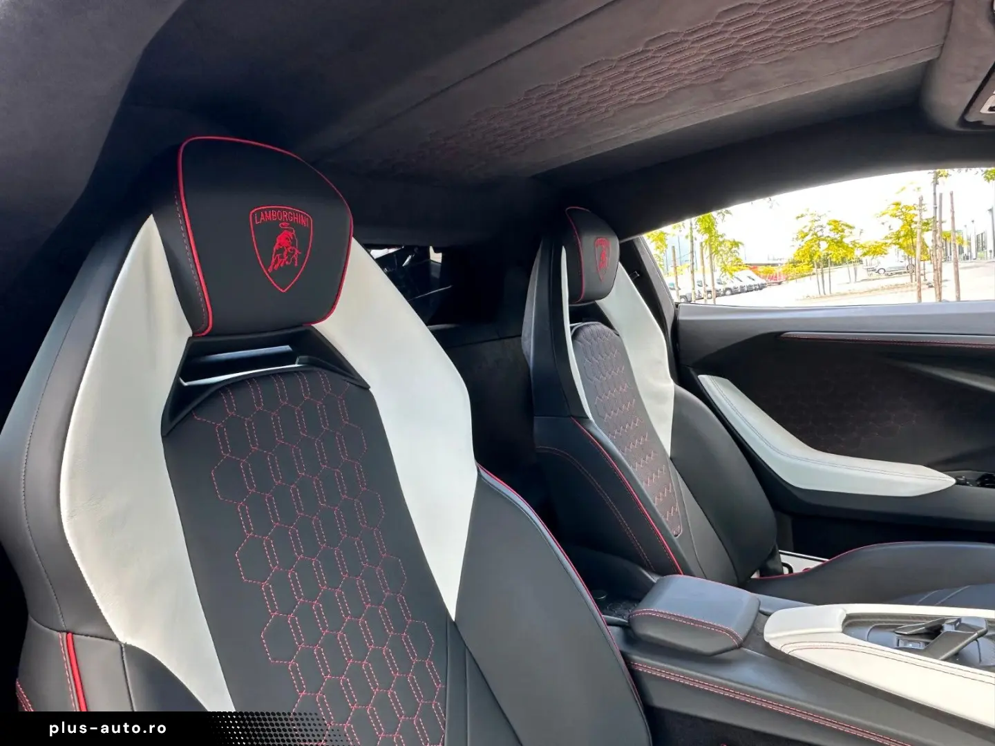LAMBORGHINI Revuelto 6.5 V12 HPEV LIFT SIDE DISTR NAVI KAM