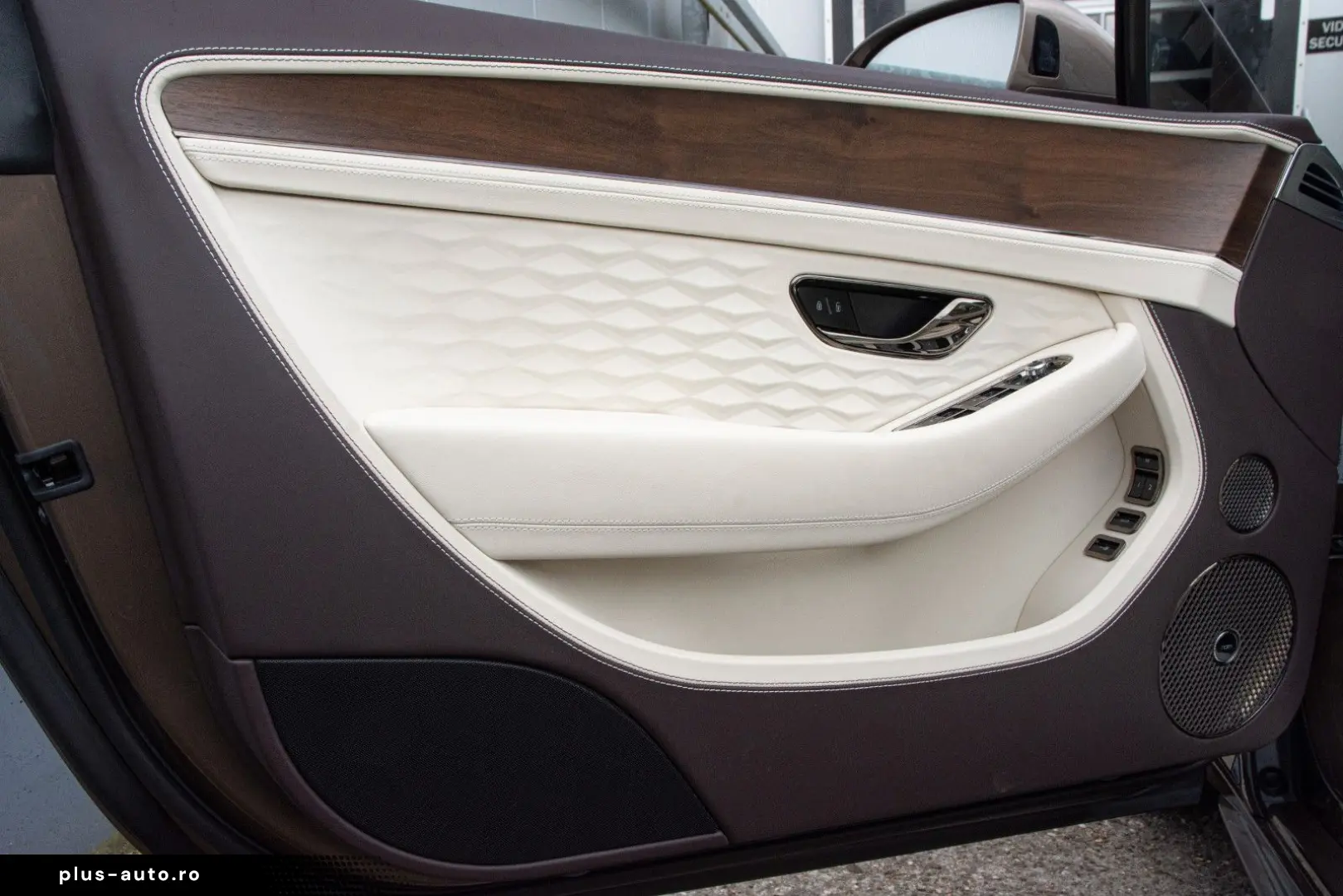 BENTLEY Continental GTC Speed  AKRAPOVIC 1st EDITION VOL