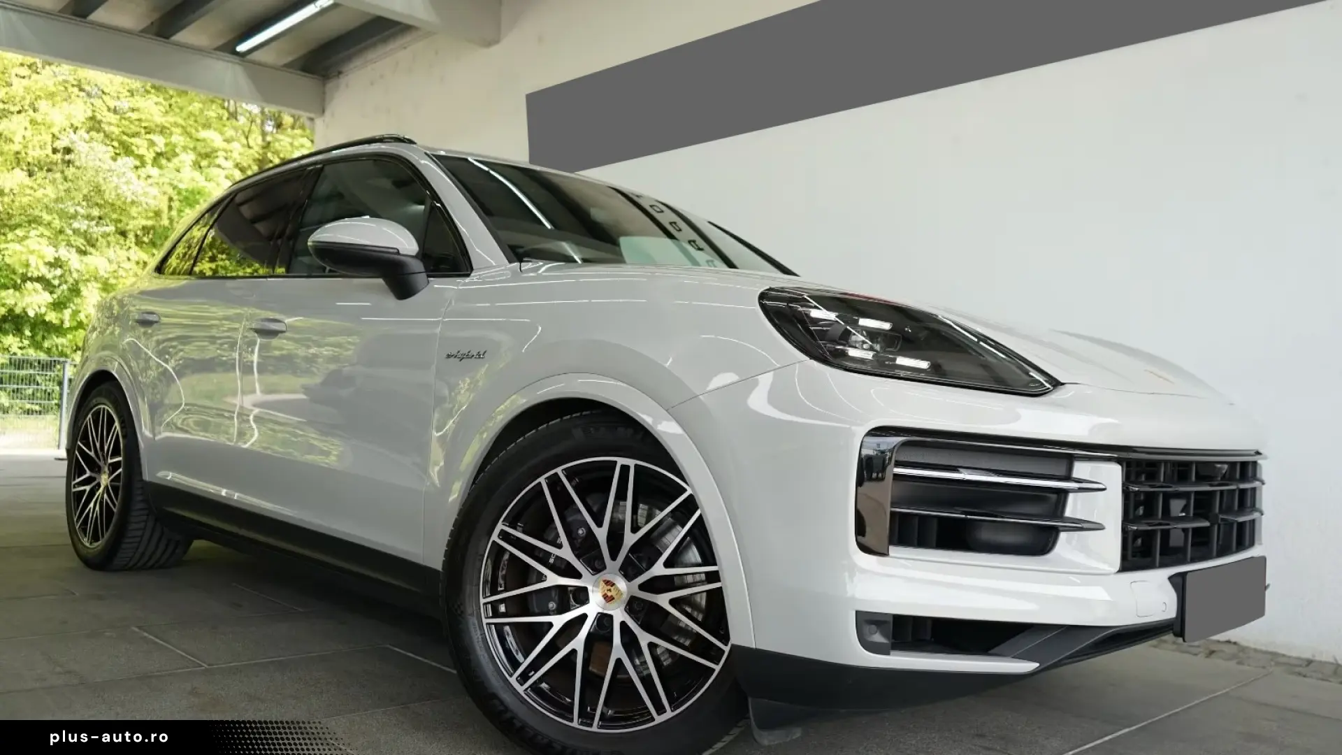 Porsche Cayenne E-Hybrid   Finanțare Leasing