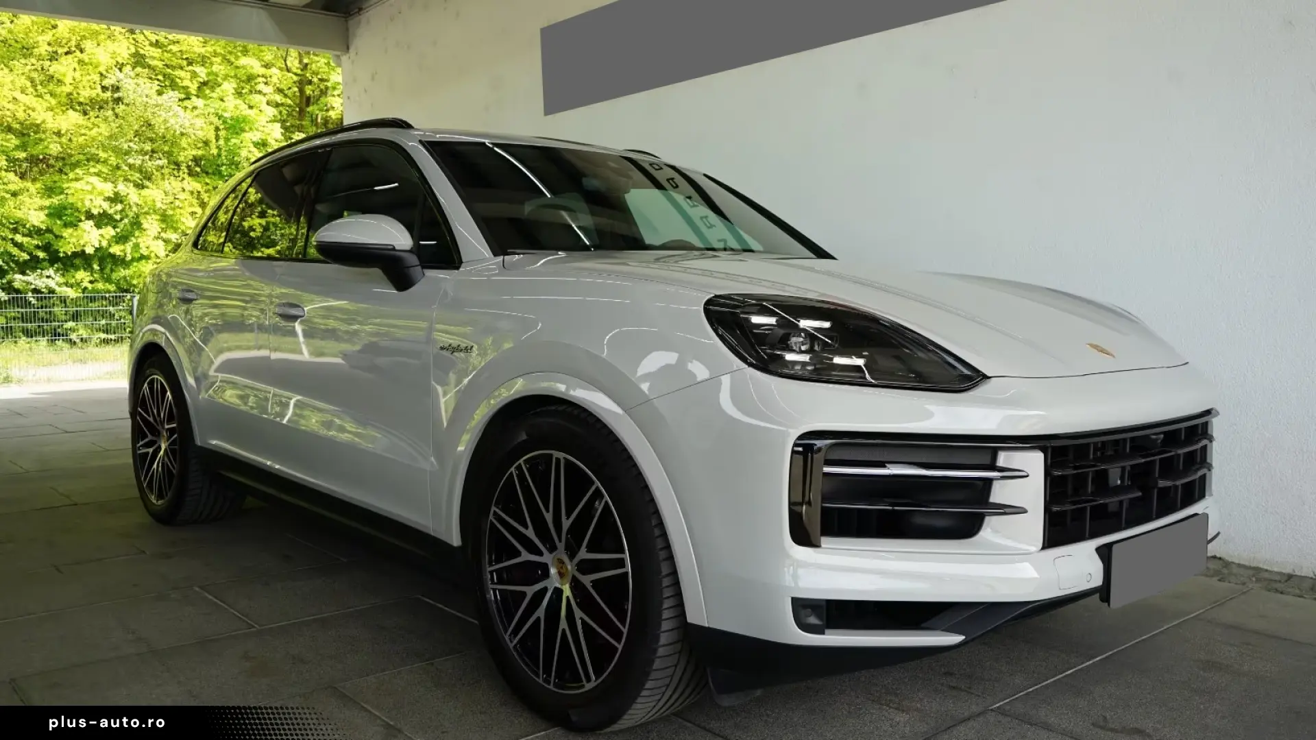 Porsche Cayenne E-Hybrid   Finanțare Leasing