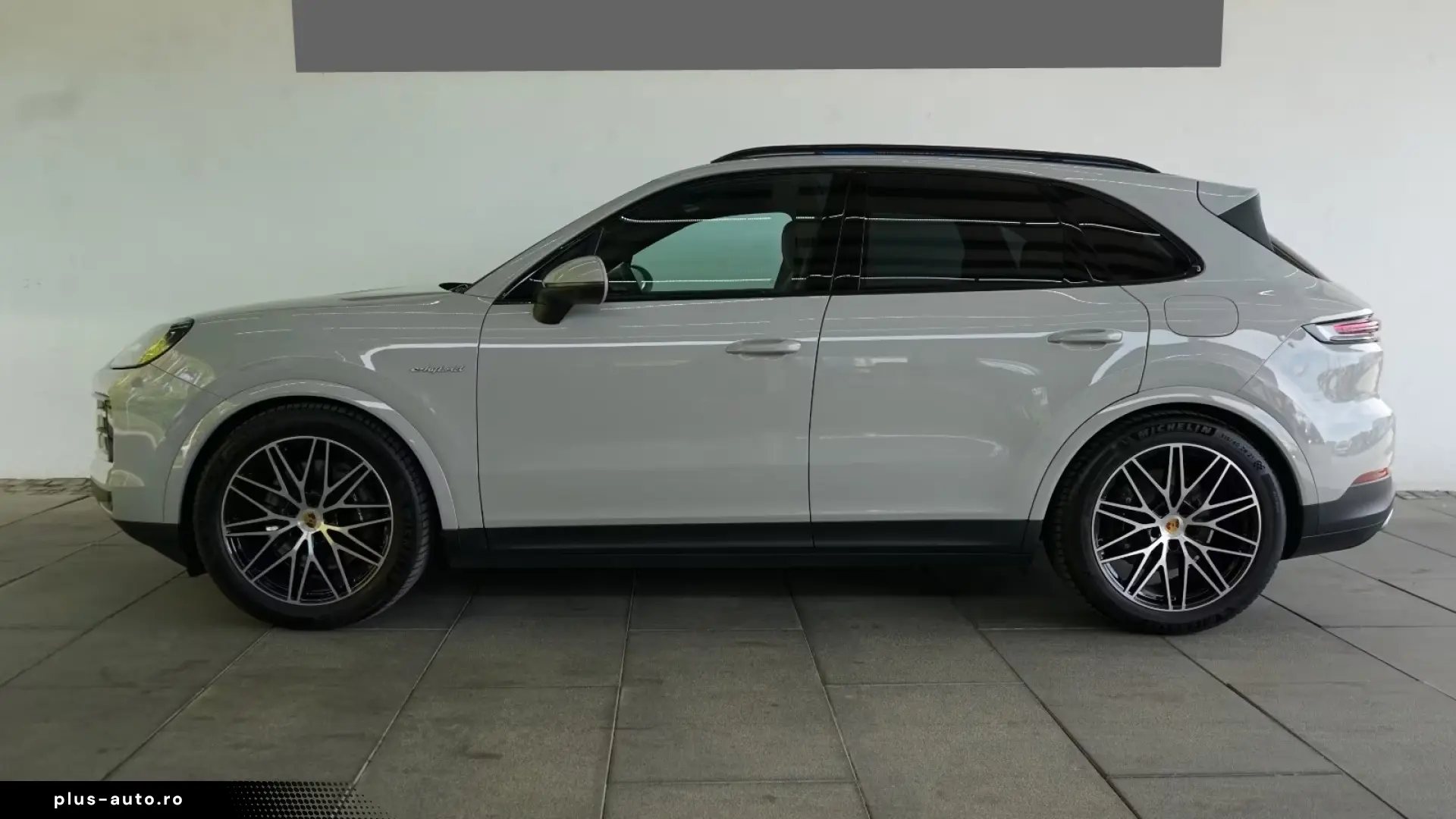 Porsche Cayenne E-Hybrid   Finanțare Leasing