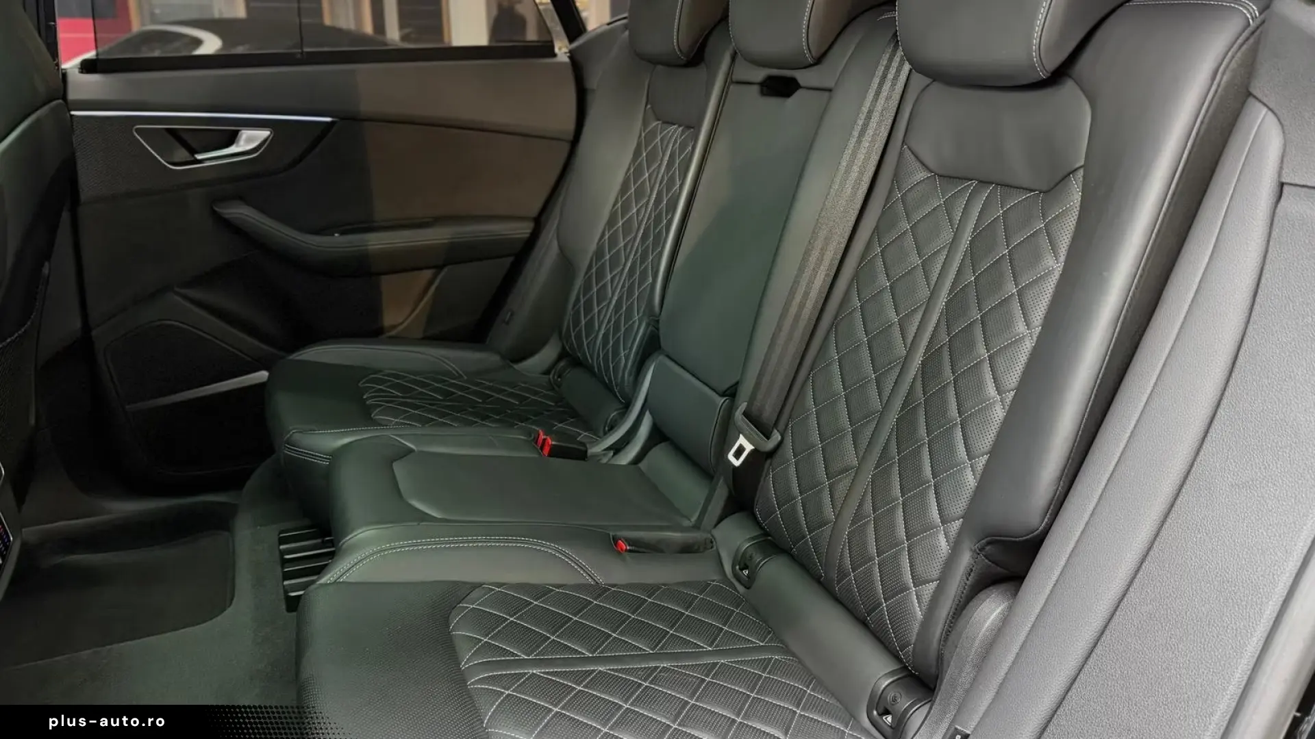Audi SQ8 4.0 TFSI Quattro Competition Plus   Finanțare