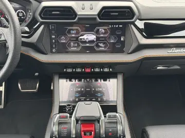 LAMBORGHINI Urus 4.0 V8 PHEV SE