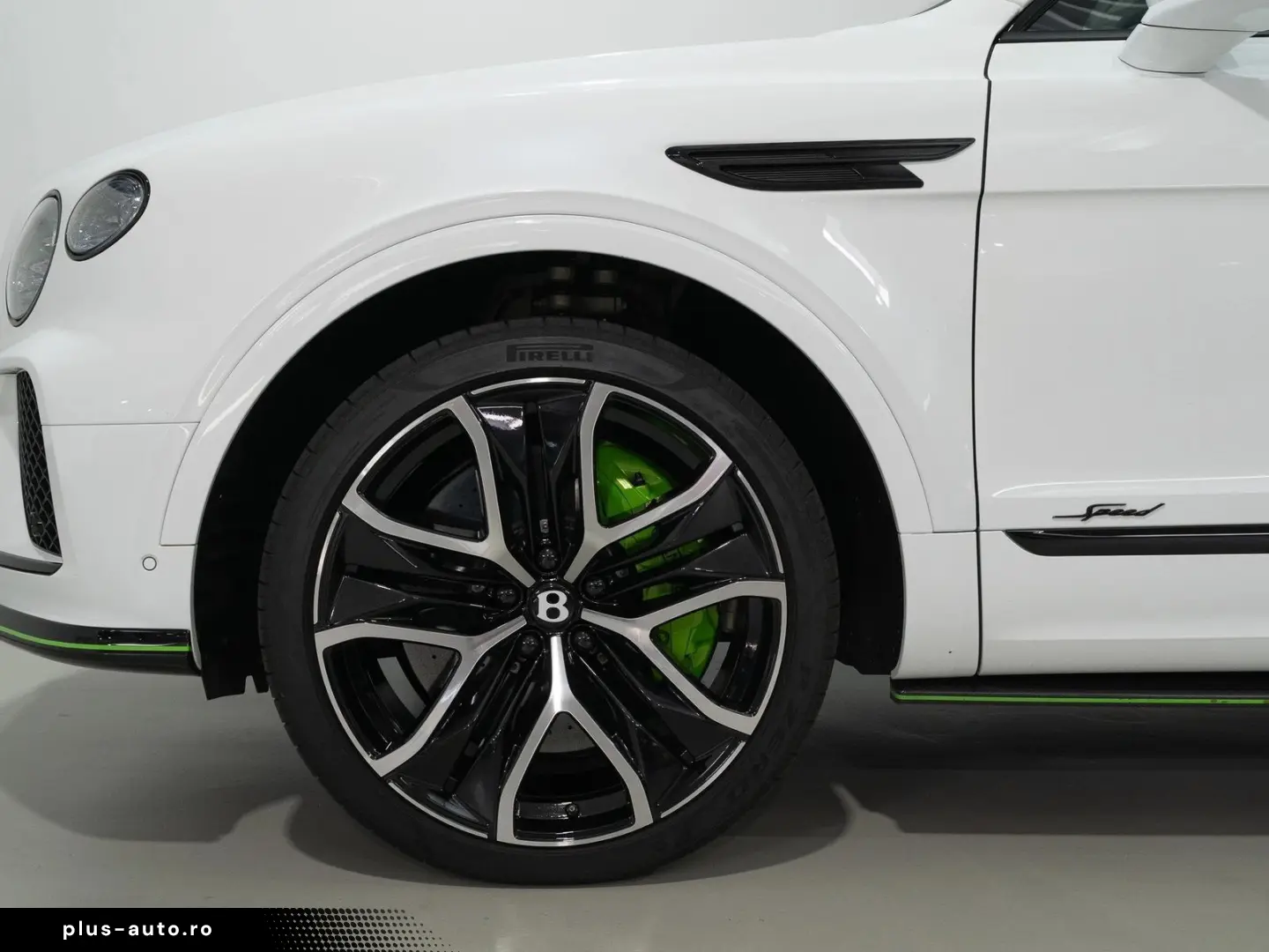 BENTLEY Bentayga V8 Speed  CC-Brakes Akrapovic