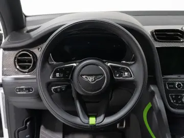 BENTLEY Bentayga V8 Speed  CC-Brakes Akrapovic