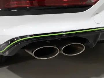 BENTLEY Bentayga V8 Speed  CC-Brakes Akrapovic