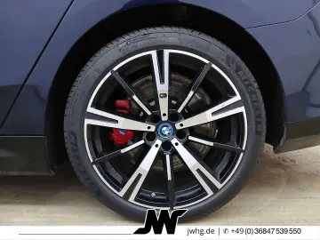 BMW 550 e xDr M Sport Pro ICONIC HUD PANO 20Z 360