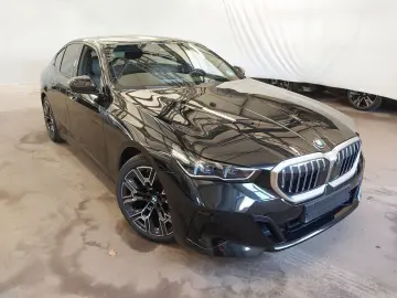 BMW 520d xDr.M Sport ACC SuView KomfS Belüft.H K