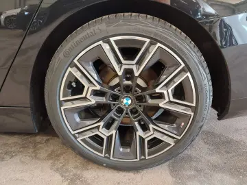 BMW 520d xDr.M Sport ACC SuView KomfS Belüft.H K