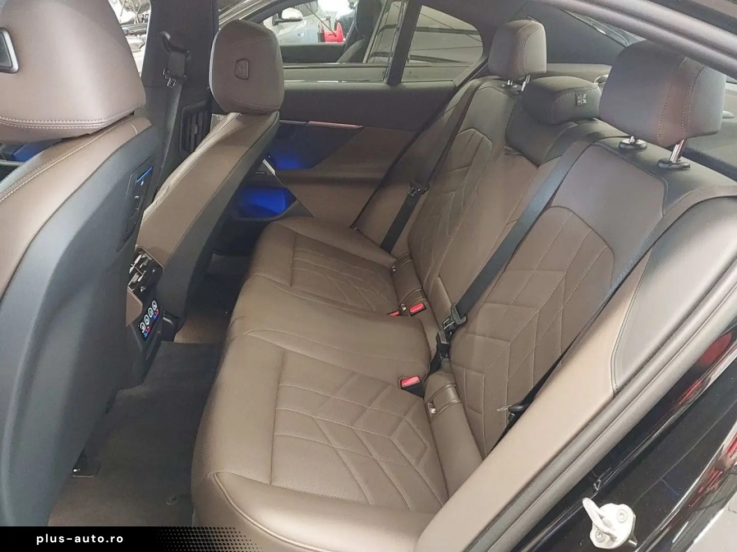 BMW 520d xDr.M Sport ACC SuView KomfS Belüft.H K