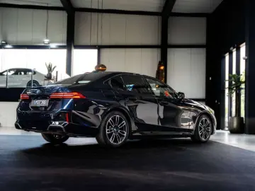 BMW 550 5 Serie 550e PHEV - M Sport - xDrive - Bower