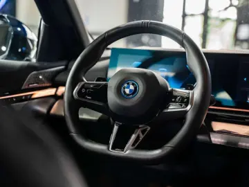 BMW 550 5 Serie 550e PHEV - M Sport - xDrive - Bower