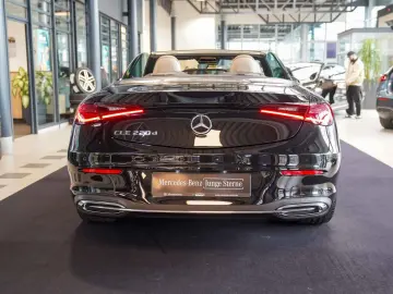 MERCEDES-BENZ CLE 220 d Cabrio macchiato rotes Verde…
