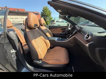 MERCEDES-BENZ CLE 220 d Cabrio AMG PREMIUM HuD Massa…