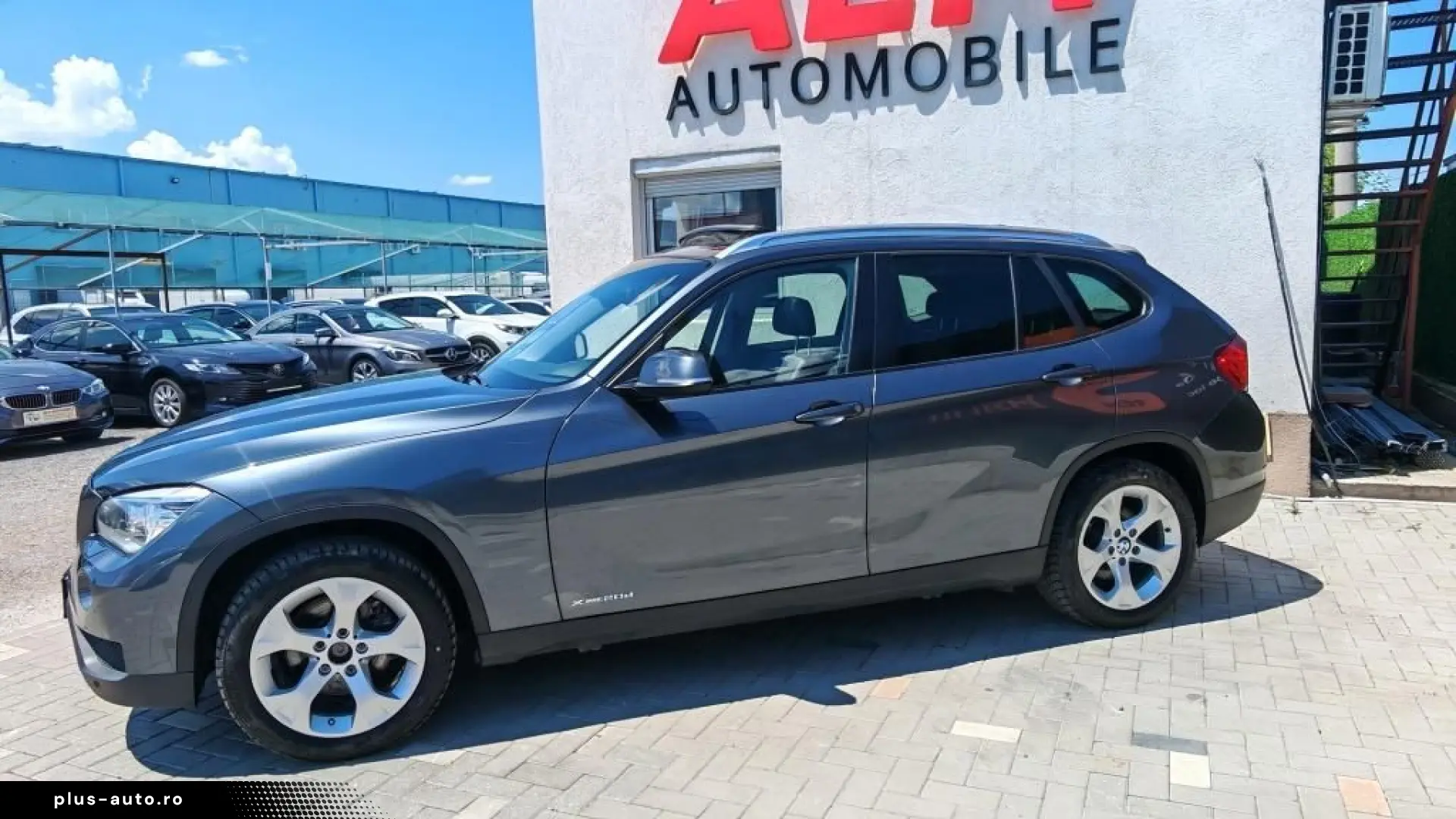 BMW X1 Diesel 4X4 X-Drive Automat 2013 Rate   Credit   Leasi