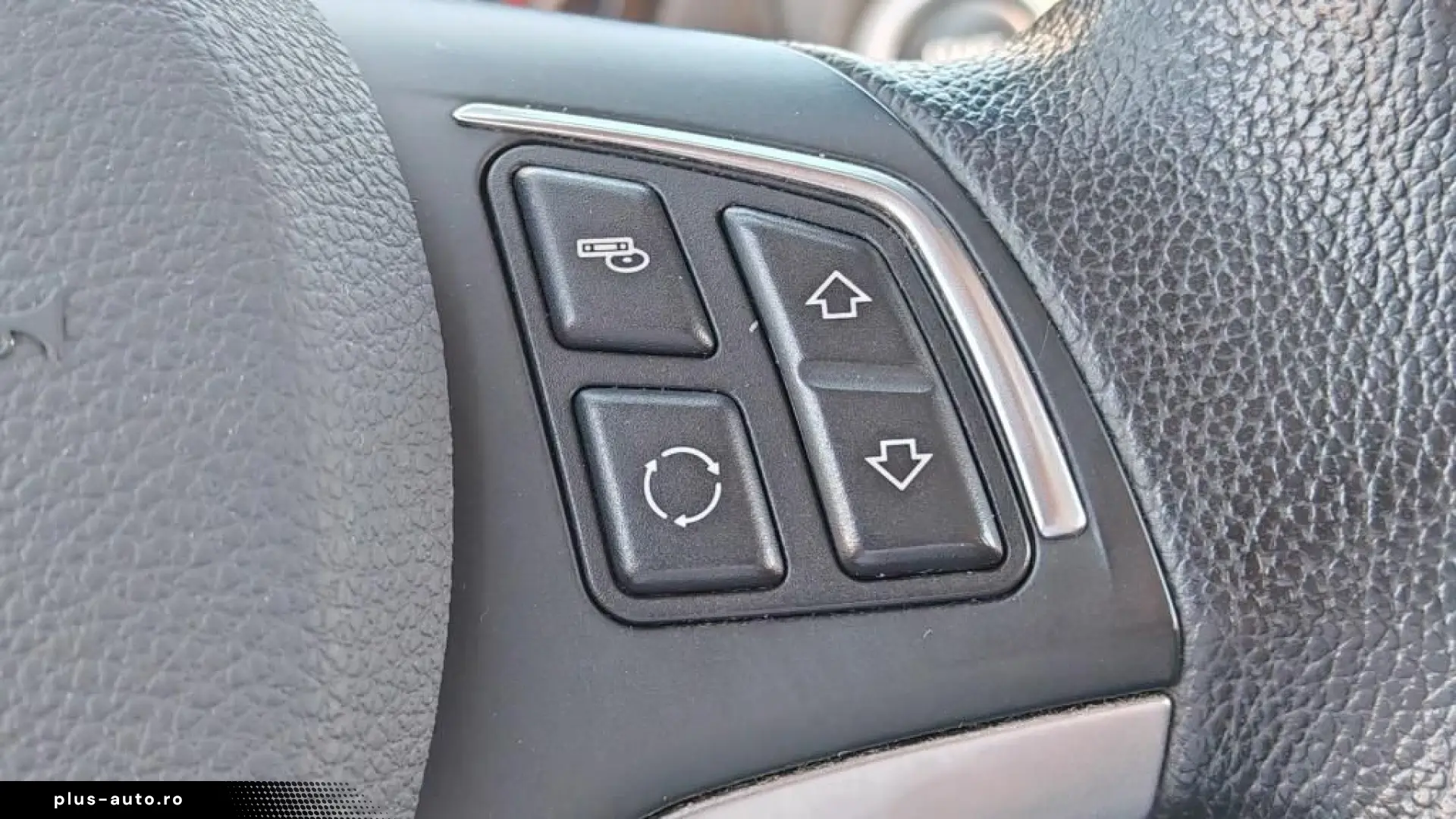 BMW X1 Diesel 4X4 X-Drive Automat 2013 Rate   Credit   Leasi