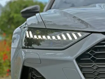 AUDI RS6 Avant BLACK PANO HUD NIGHT