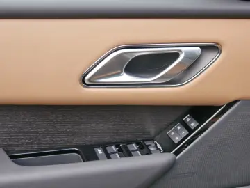 LAND ROVER Range Rover Velar Autobiography