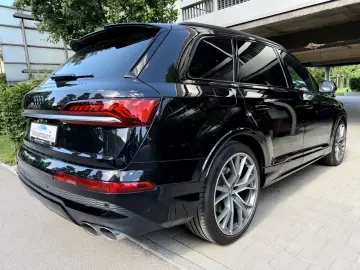 AUDI SQ7 4.0TDI 7-Sitz Matrix B&O Soft-Close Full