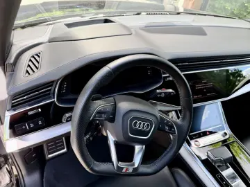 AUDI SQ7 4.0TDI 7-Sitz Matrix B&O Soft-Close Full
