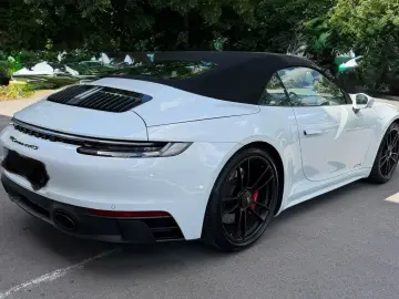 PORSCHE 992 GTS Cabrio LED-Matrix PDCC HA-Lenkung