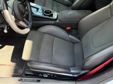 PORSCHE 992 GTS Cabrio LED-Matrix PDCC HA-Lenkung