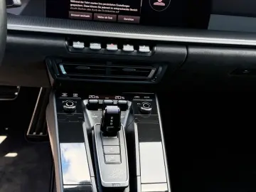 PORSCHE 992 GTS Cabrio LED-Matrix PDCC HA-Lenkung