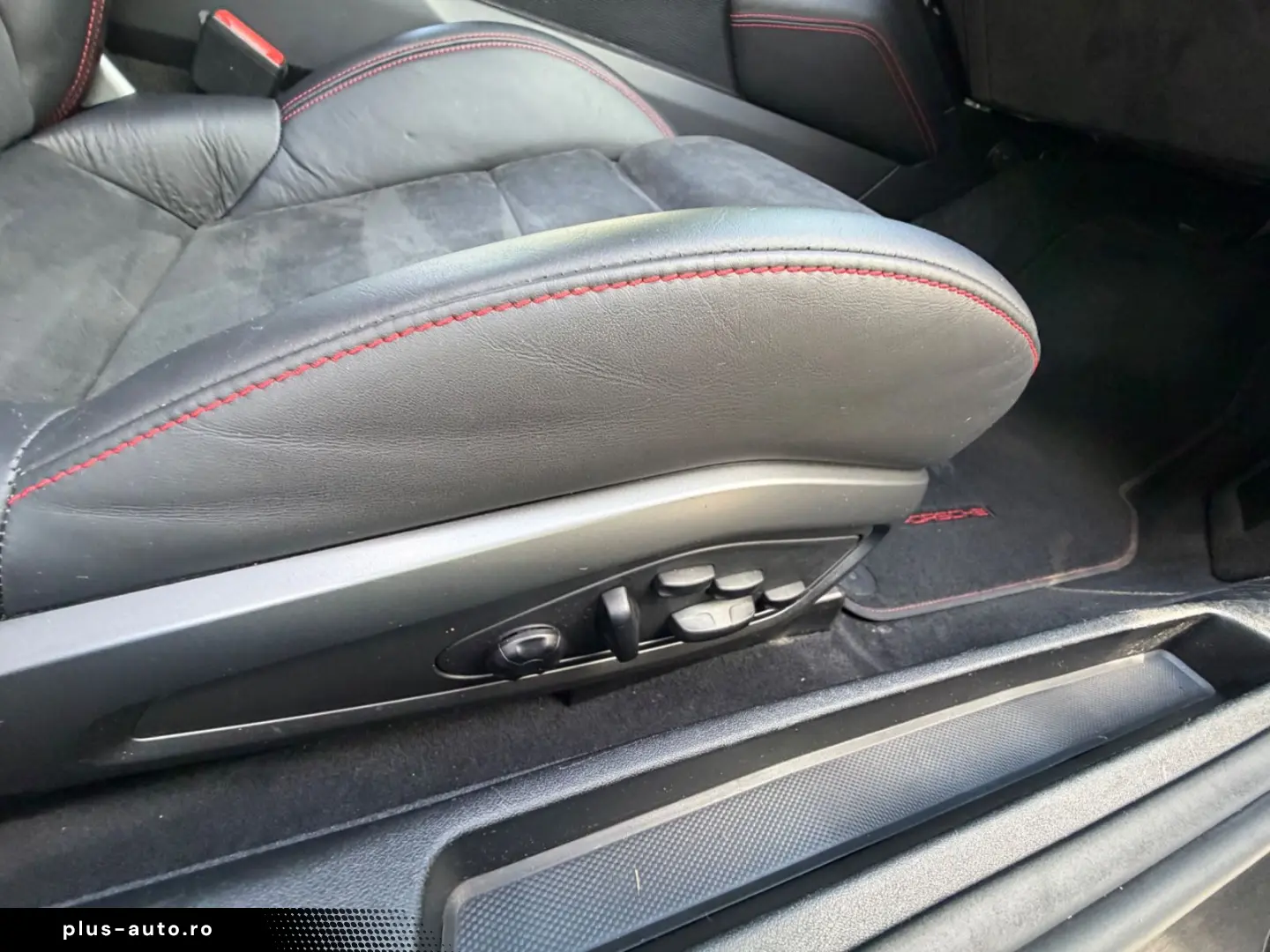PORSCHE 992 GTS Cabrio LED-Matrix PDCC HA-Lenkung