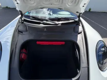 PORSCHE 992 GTS Cabrio LED-Matrix PDCC HA-Lenkung