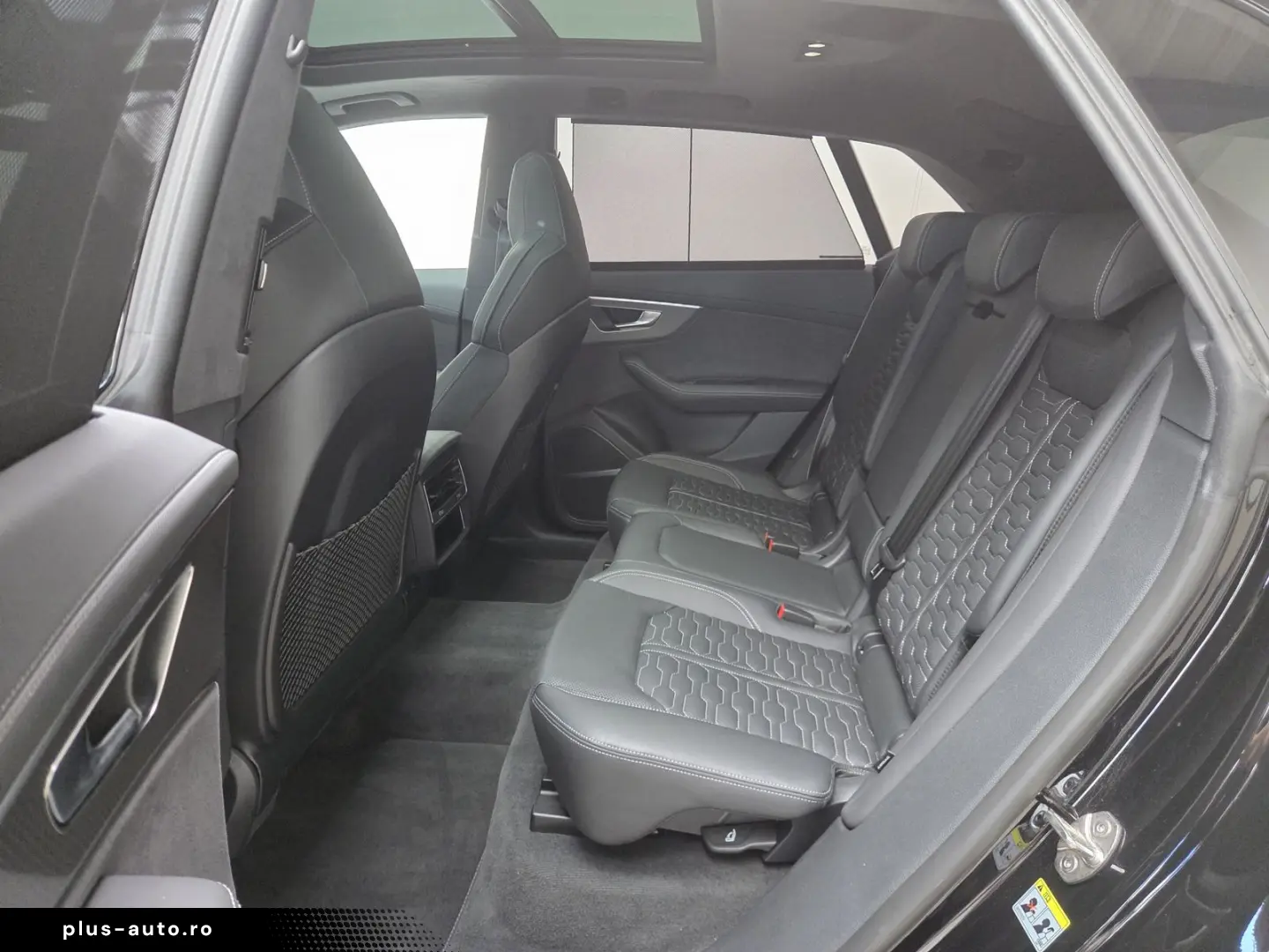 AUDI RSQ8 Sportabgas AHK Standhzg. Black  RS-Design