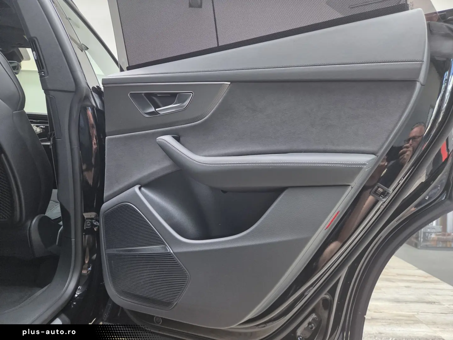 AUDI RSQ8 Sportabgas AHK Standhzg. Black  RS-Design