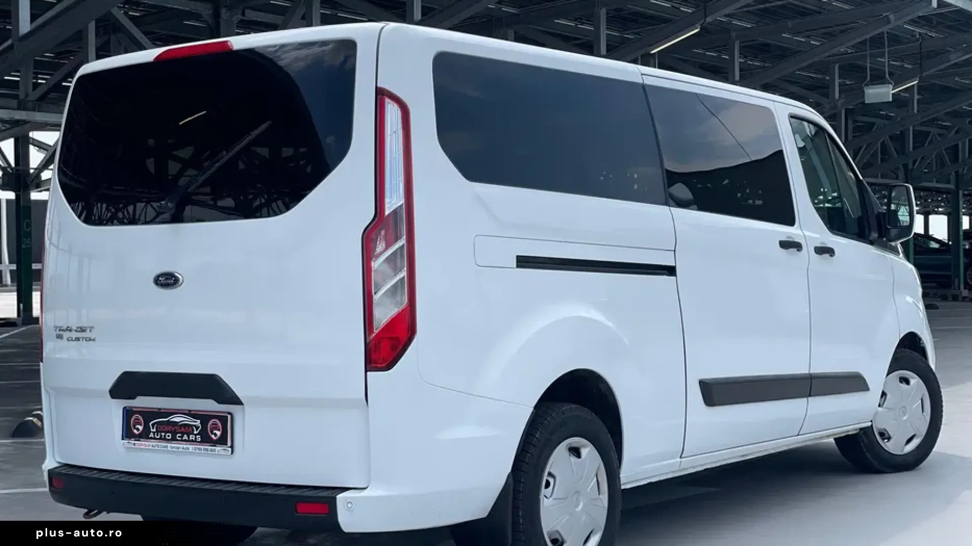 Ford Transit Custom 2.0TDCI 170CP  2020 L2H1 - 3 BUC