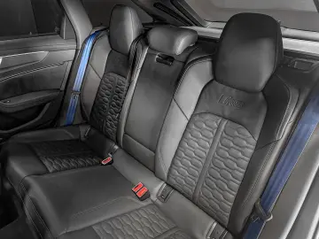 AUDI RS6 RS6 Avant PERFORMANCE 4.0 TFSI quattro 22 PA
