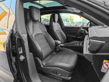 PORSCHE Macan MACAN 4S  PTM PASM PDLS  RACE-TEX 360