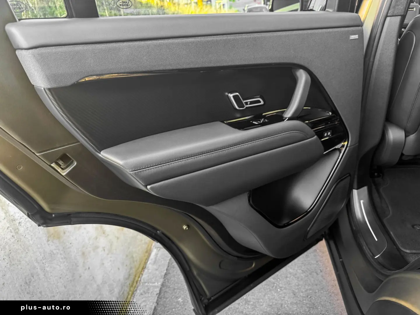 LAND ROVER Range Rover Sport SV EDITION ONE CARBON BRONZE