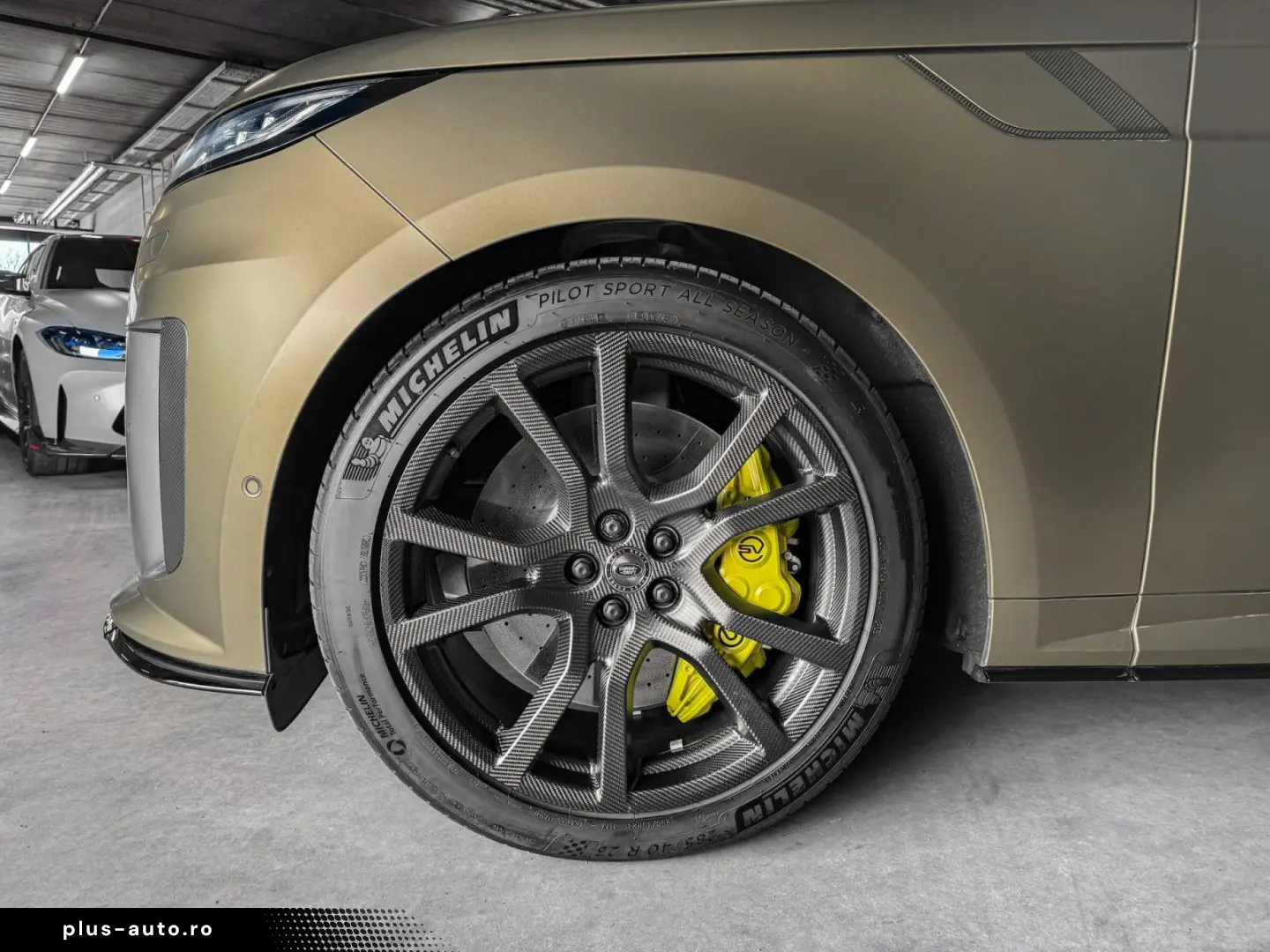 LAND ROVER Range Rover Sport SV EDITION ONE CARBON BRONZE