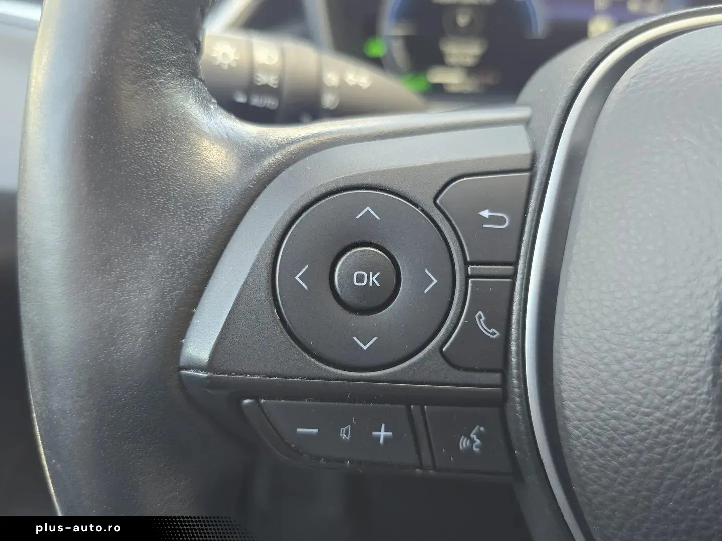 Toyota Corolla Sedan 1.8 Hybrid Dynamic