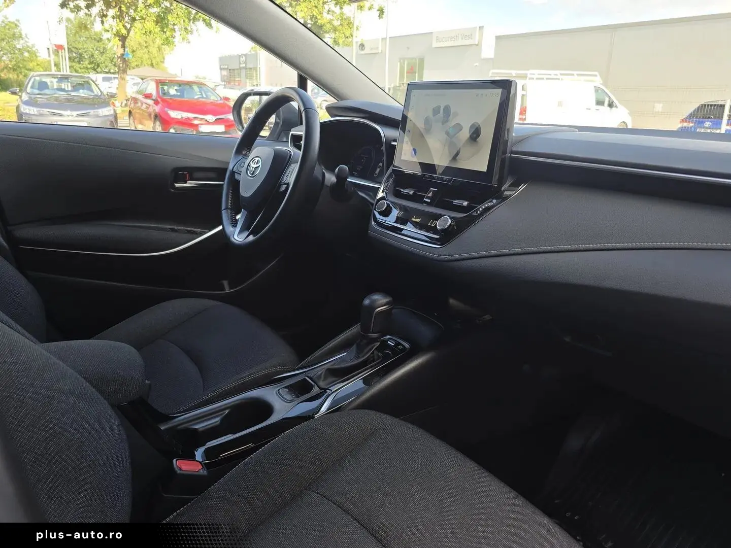 Toyota Corolla Sedan 1.8 Hybrid Dynamic
